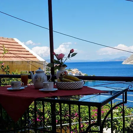 Astradeni Apartment *